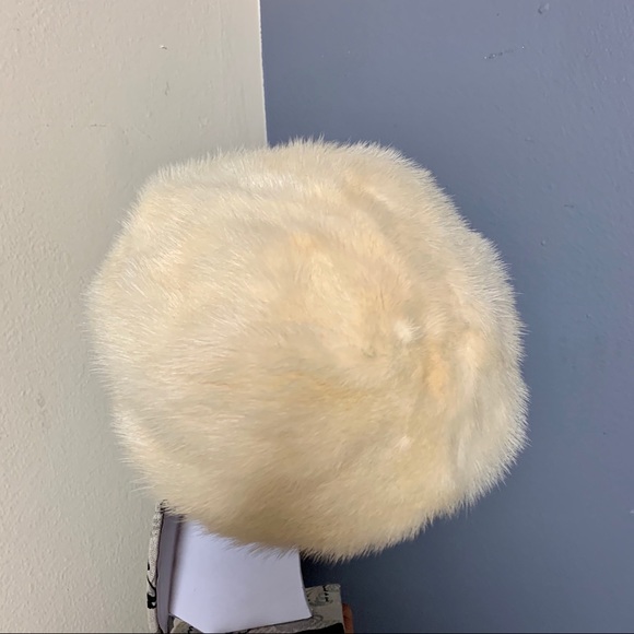 Bullocks Wilshire Off White Mink Fur Hat - Picture 3 of 7